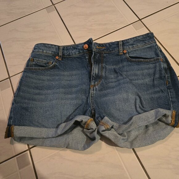 NWT Loft The Roll Shorts Mid Rise Medium Blue Denim 4/27 - Picture 1 of 4
